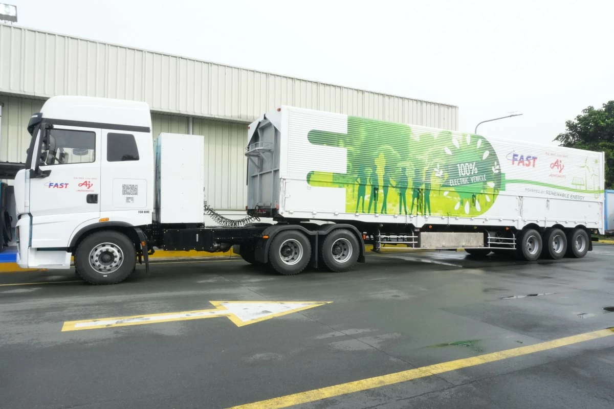 A pioneering 40-foot electric prime mover is part of the company’s responsible logistics push.

