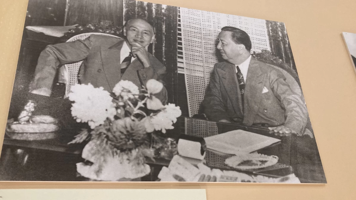 President Chiang Kai-shek with President Elpidio Quirino