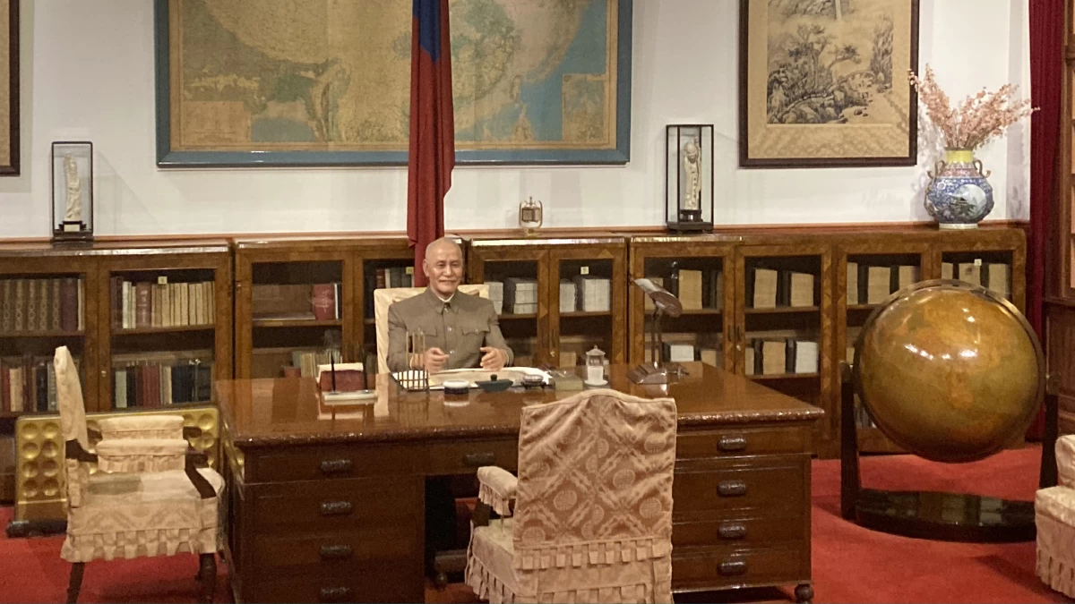 A wax sculpture of President Chiang Kai-shek (Photos: Poch Eulalia | Manila Bulletin Lifestyle)
