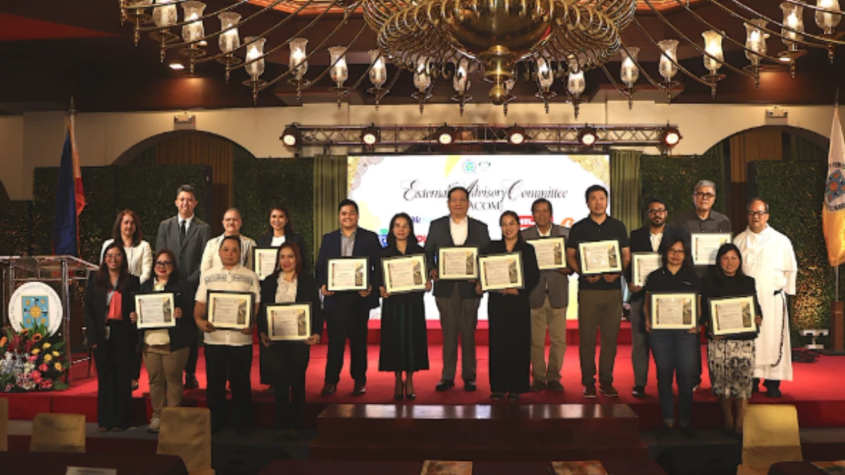 The inaugural External Advisory Committee (ExACom) of the UST Faculty of Engineering, 
composed of fourteen companies and organizations, is formed to provide industry support for the improvement of engineering education. (Photos: UST)
