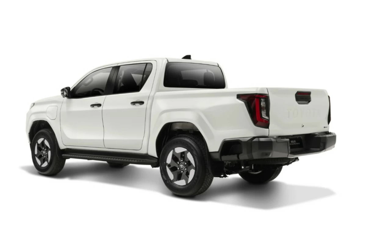 Rear view of the Toyota Hilux BEV