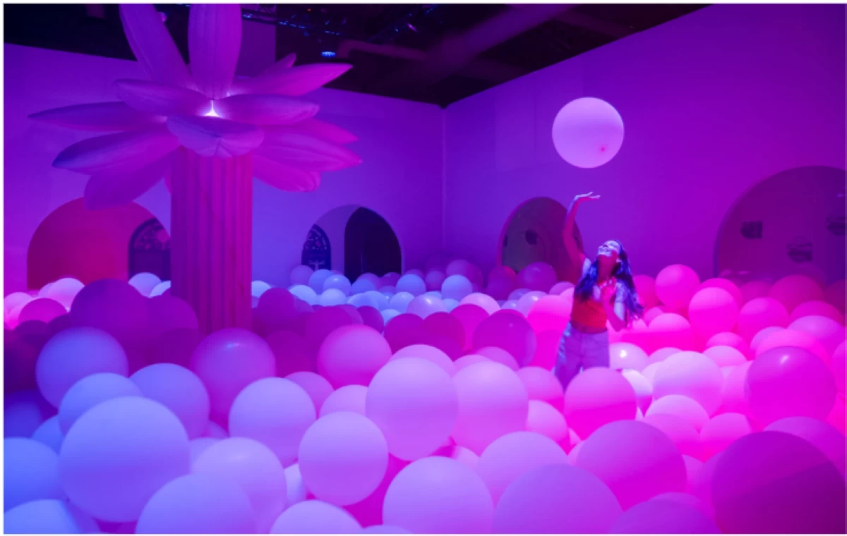 Bubble Planet Hong Kong — Digital art, optical illusions, fun for all ages