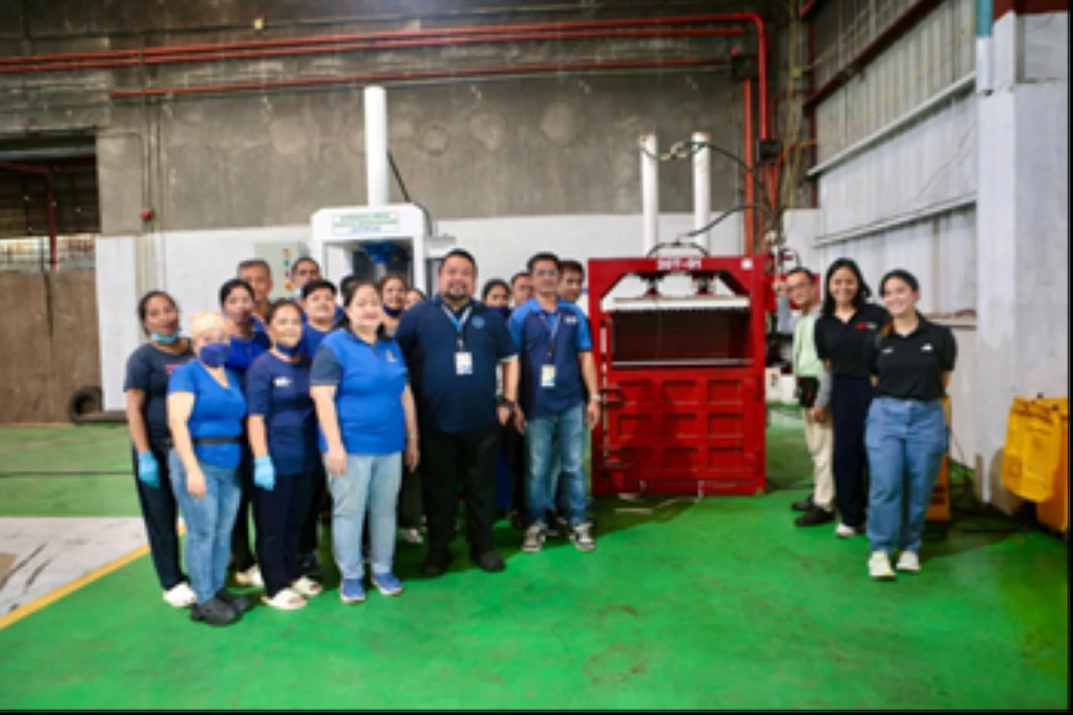Supporting operations at Pasig City's Innovation for Circular Economy (ICE) Hub with the donation of a baling machine.