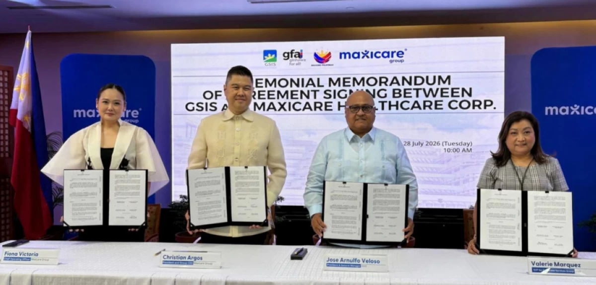 GSIS President and General Manager Wick Veloso (second right) and Maxicare President and Chief Executive Officer Christian Argos (second left) seal the pension fund’s first Ginhawa Health Assistance Loan (G-HEALTH) partnership. The agreement introduces zero-interest financing over 12 months for government workers enrolling in health maintenance organization plans, advancing President Ferdinand R. Marcos Jr.’s initiative to broaden civil service healthcare coverage.