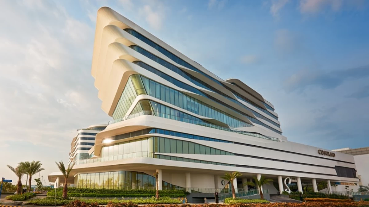 Conrad Manila