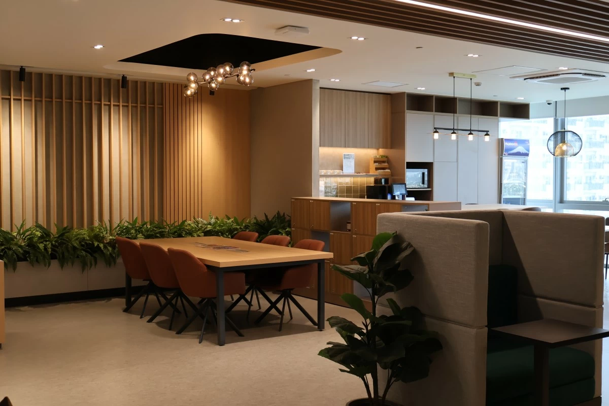 Regus One at Vertis Plaza (Photo: IWG)