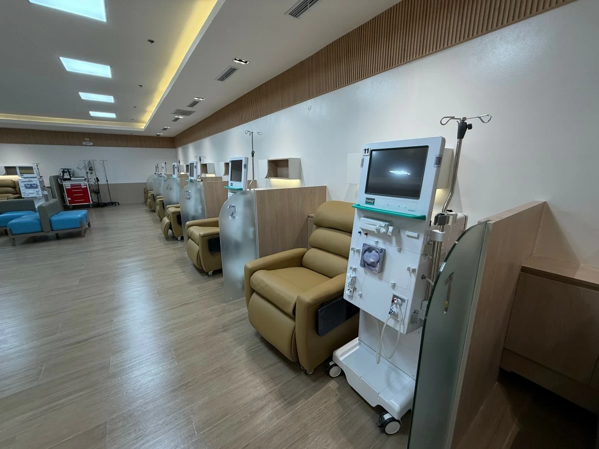 The impressive Dialysis Center.