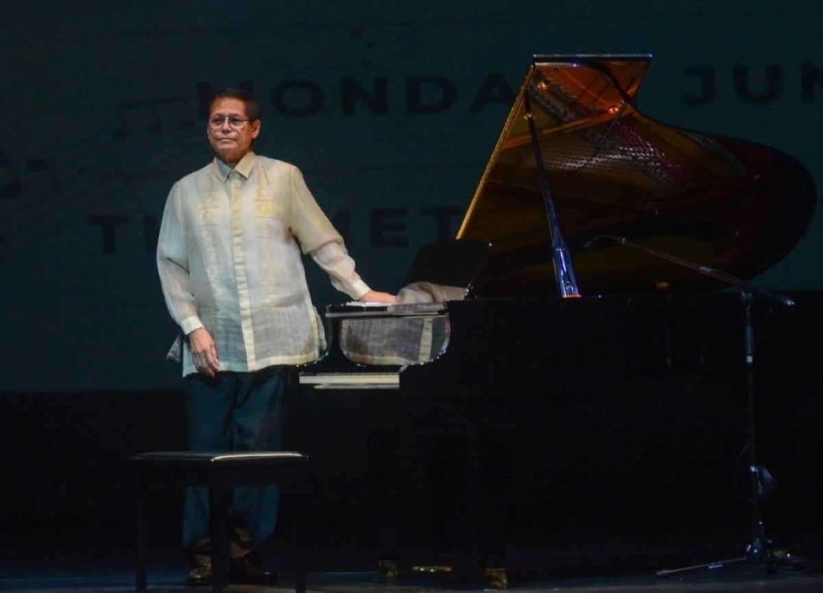 Piano virtuoso Dr. Raul Sunico