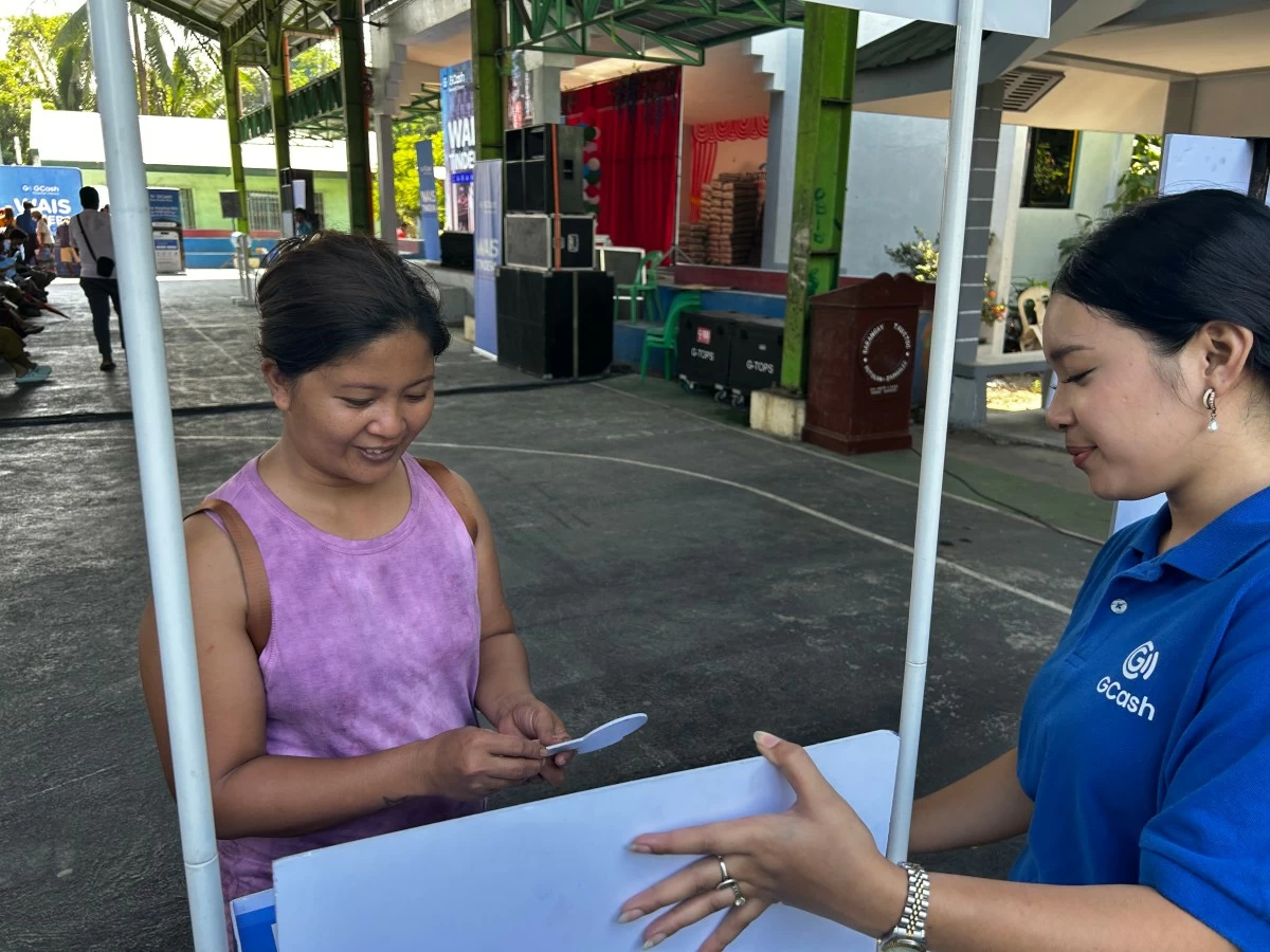 For Zambales local Fevilyn Dave, GLoan proved vital—helping her navigate personal emergencies while keeping her business running.
