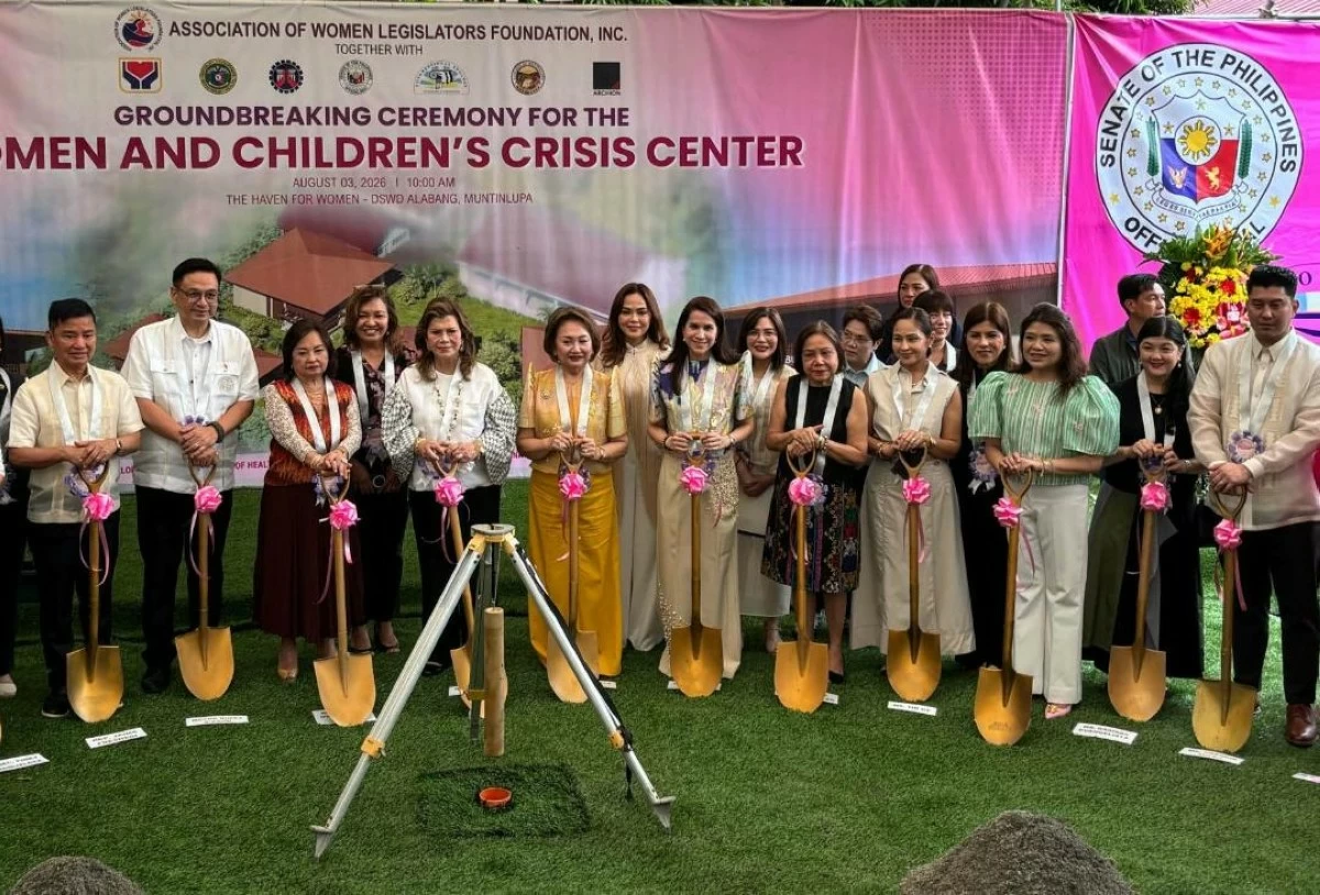 WOMEN’S AND CHILDREN’S CRISIS CENTER – Shown in photo during the groundbreaking rites are (from left): Rep. Jaime Fresnedi; Muntinlupa City Mayor Ruffy Biazon; former President Gloria Macapagal Arroyo; Rep. Krisel Lagman; Rep. Gina de Venecia and Rep. Linabelle Ruth Villarica, co-presidents of the Association of Women Legislators Foundation, Inc. (AWLFI); Rep. Marly Hofer-Hasim; Rep. Audrey Zubiri; Rep. Giselle Maceda; former Sen. Cynthia Villar; Rep. Tina Pancho (partly hidden); Christine Dy of CSFI; Rep. Ching Bernos, and Deputy Speaker Rachel Arenas. (Photo by Liezle Inigo)
 

