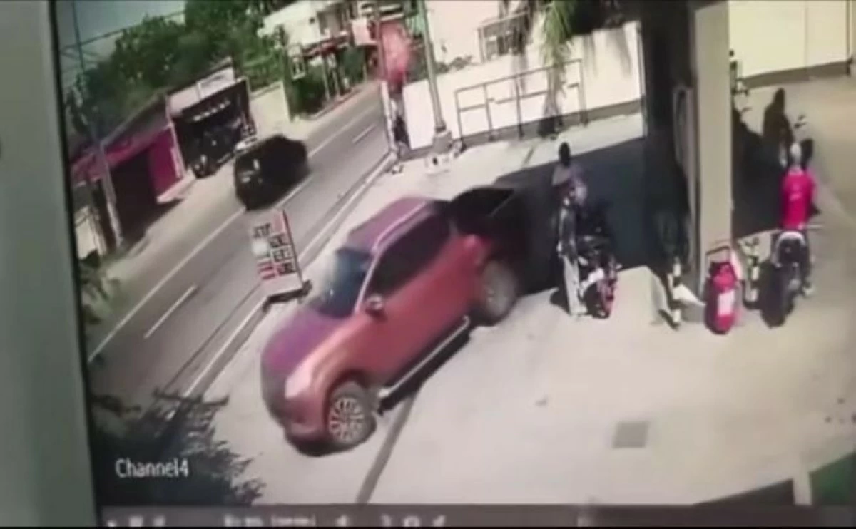 THE Land Transportation Office-Negros Island Region (LTO-NIR) is looking for a driver of a brown pickup truck allegedly involved in a recent ‘gas and go’ incident in a gasoline station in Barangay Alijis, Bacolod City. (Screengrab via LTO-NIR video)

