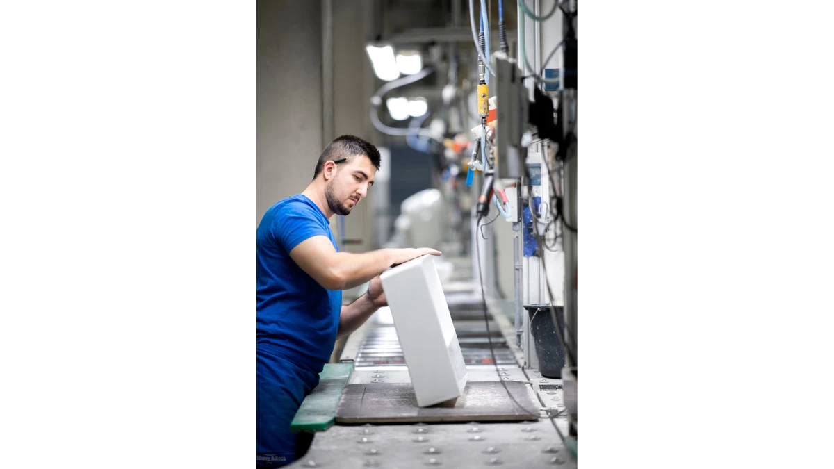 Craftsmanship, checked to perfection. A Villeroy and Boch artisan inspects each piece, upholding more than 275 years of European design heritage and German craftsmanship for The Residences at Terrazas de Punta Fuego. (Photo: Landco Pacific Corp.)