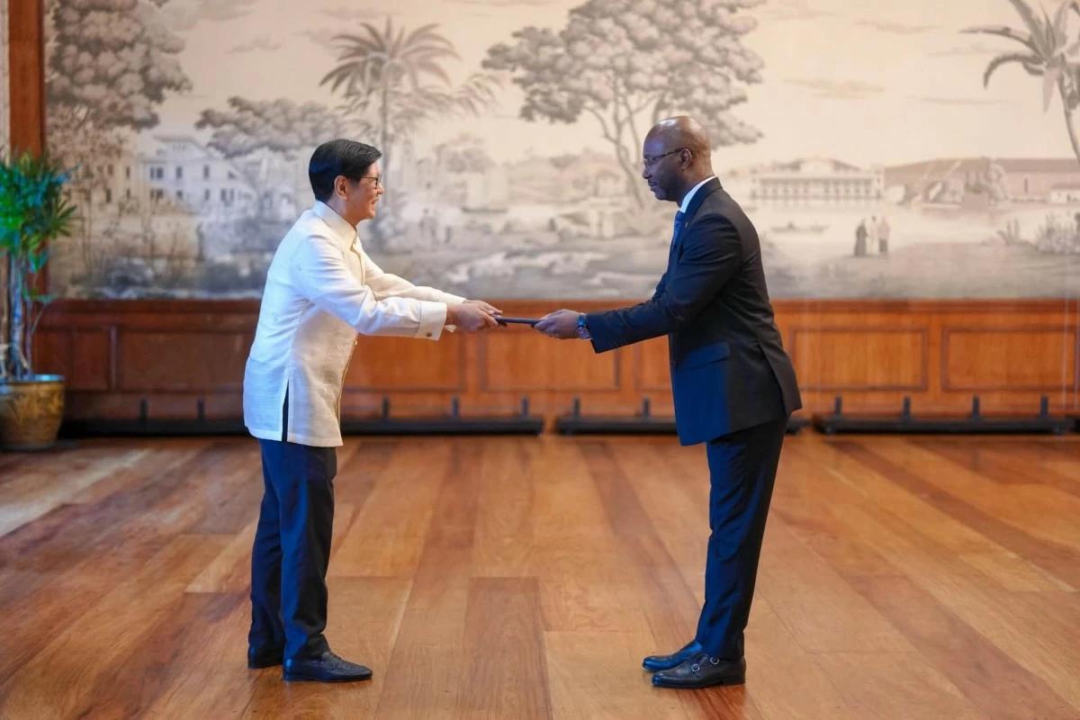 Marcos meets four new non-resident ambassadors