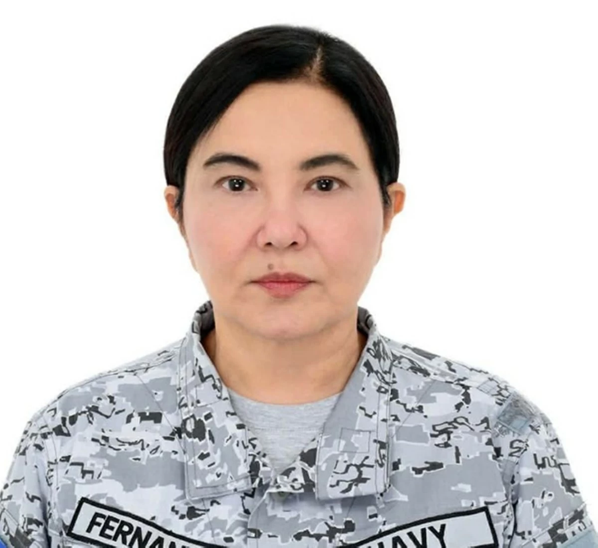 Lorna Tolentino joins Philippine Navy Reserve