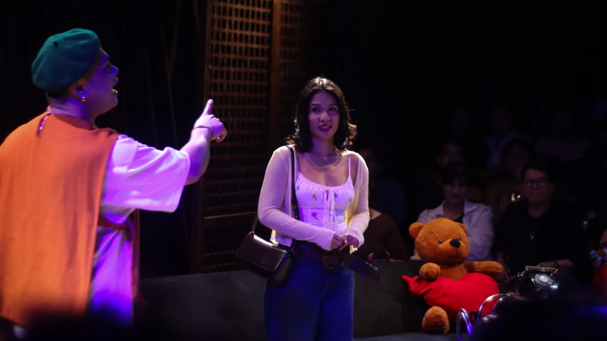 Buknoy Gonzales as Poch and Yesh Burce as Liz