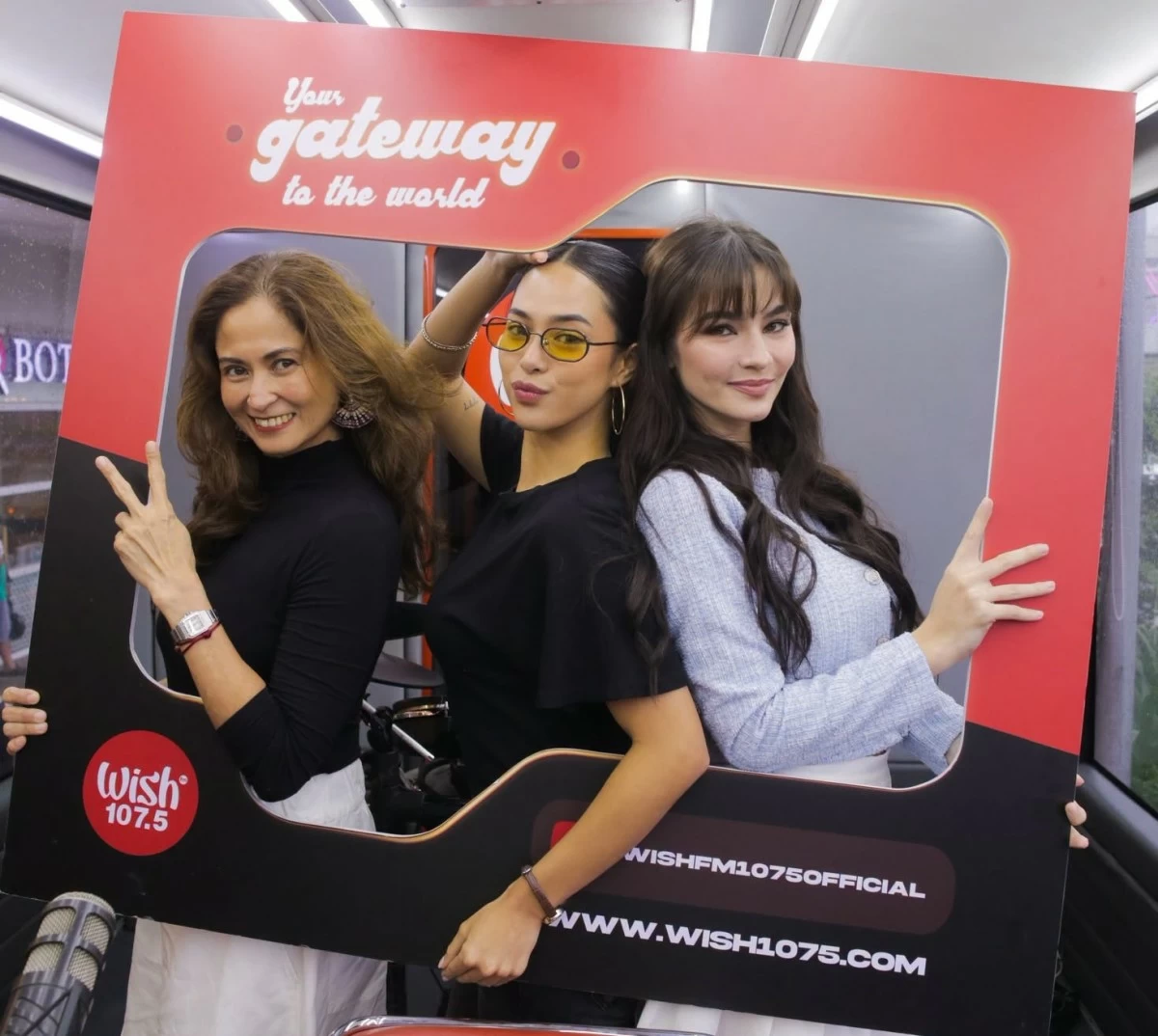 Yukii Takahashi, Monina Lawrence and Sharmaine Suarez 