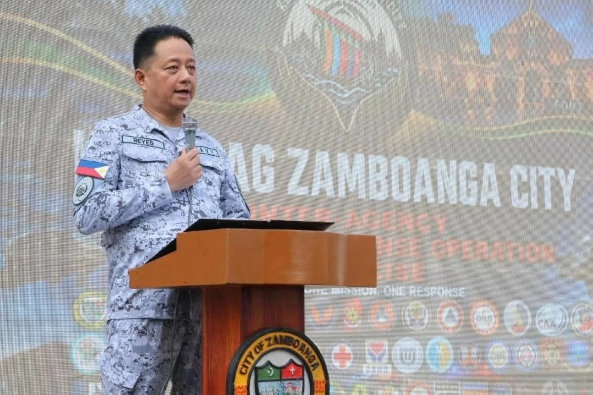 Participants in the Kalasag Zamboanga City inter-agency territorial defense operations exercise (IATDO-E)  are shown  during the launch of the Kalasag Zamboanga City at the City Hall grounds. (Naval Forces WM photo)
