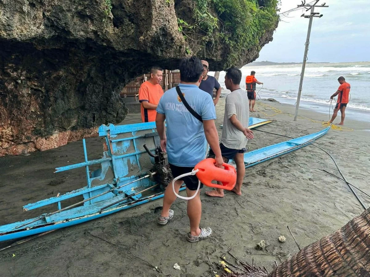 The Philippine Coast Guard reminded fisherfolk and operators of small watercraft to always check their vessels before sailing and monitor sea conditions.
(Liezle Basa Inigo)
