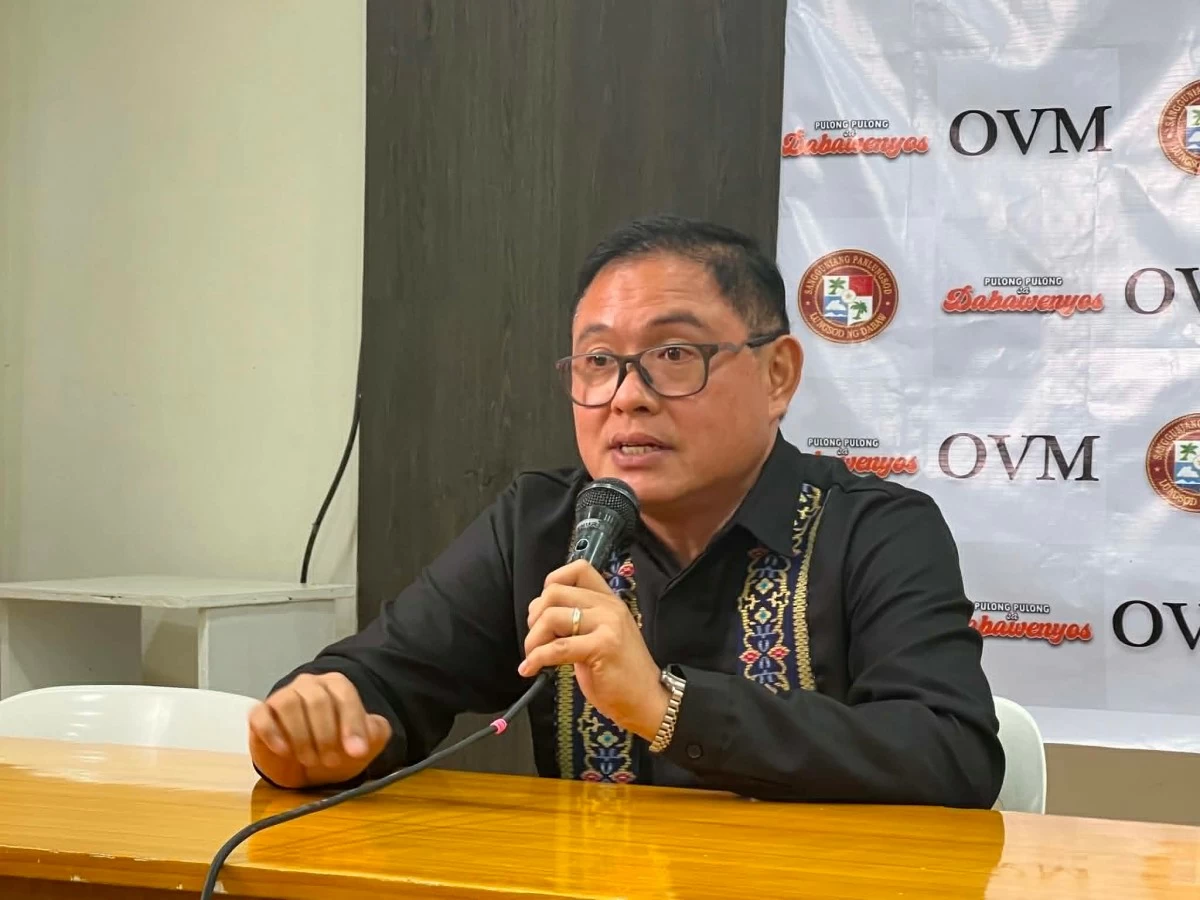 
Councilor Temujin Ocampo, chairperson of the Committee on Environment and Natural Resources, speaking at the Pulong-Pulong sa Dabawenyos media forum at Sangguniang Panlungsod in Davao City on Tuesday afternoon, August 11. (Photo via Ivy Tejano)