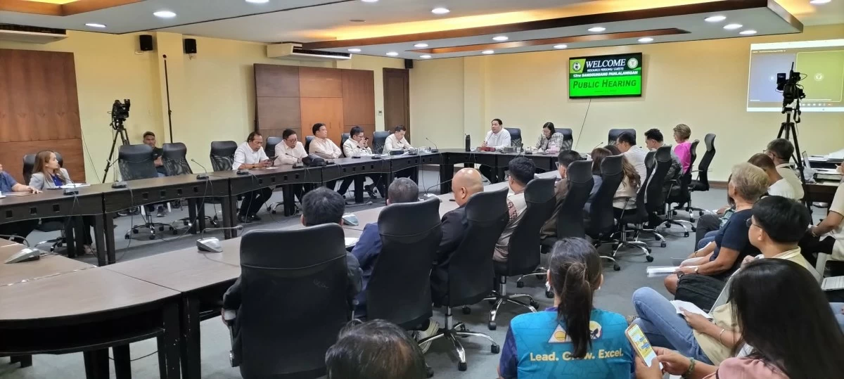 Stakeholders of the local swine industry of Oriental Mindoro attend a public hearing on a proposed ordinance establishing a farmgate price review system of hogs and other livestock on August 12 at the Sangguniang Panlalawigan conference hall. (Jerry Alcayde)

