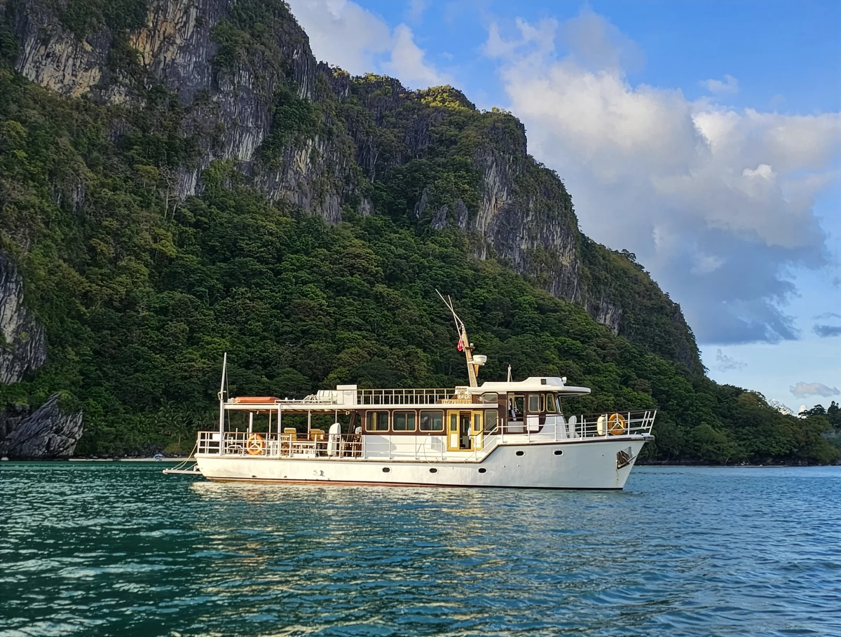 M/Y Isla (Photo: Bearcat Travel)