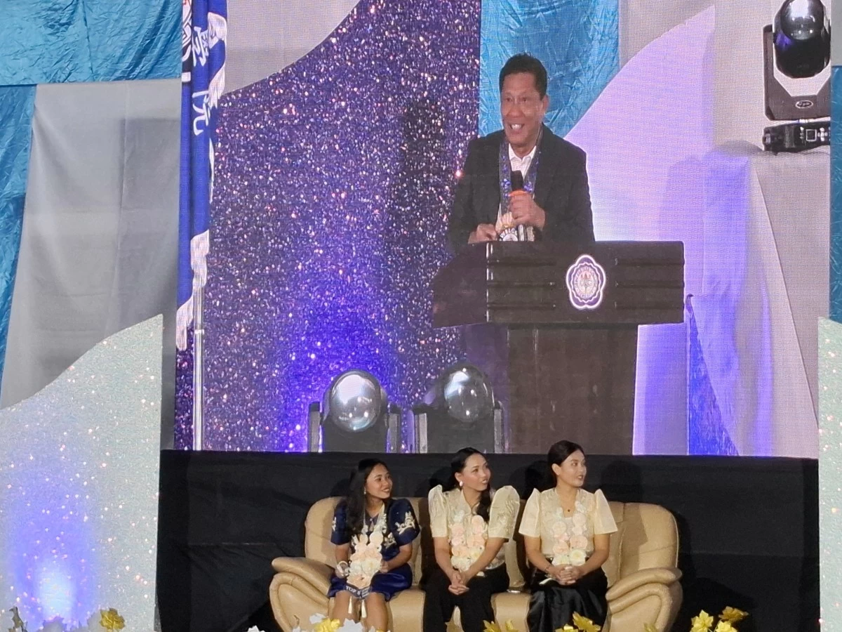 CEBU City Mayor Nestory Archival speaks as board topnotchers Jessa Junio, Jenny Rose Daro, and Eurica Labapiez listen during the 2026 PACECGARBO.(Photo by Calvin D. Cordova) 