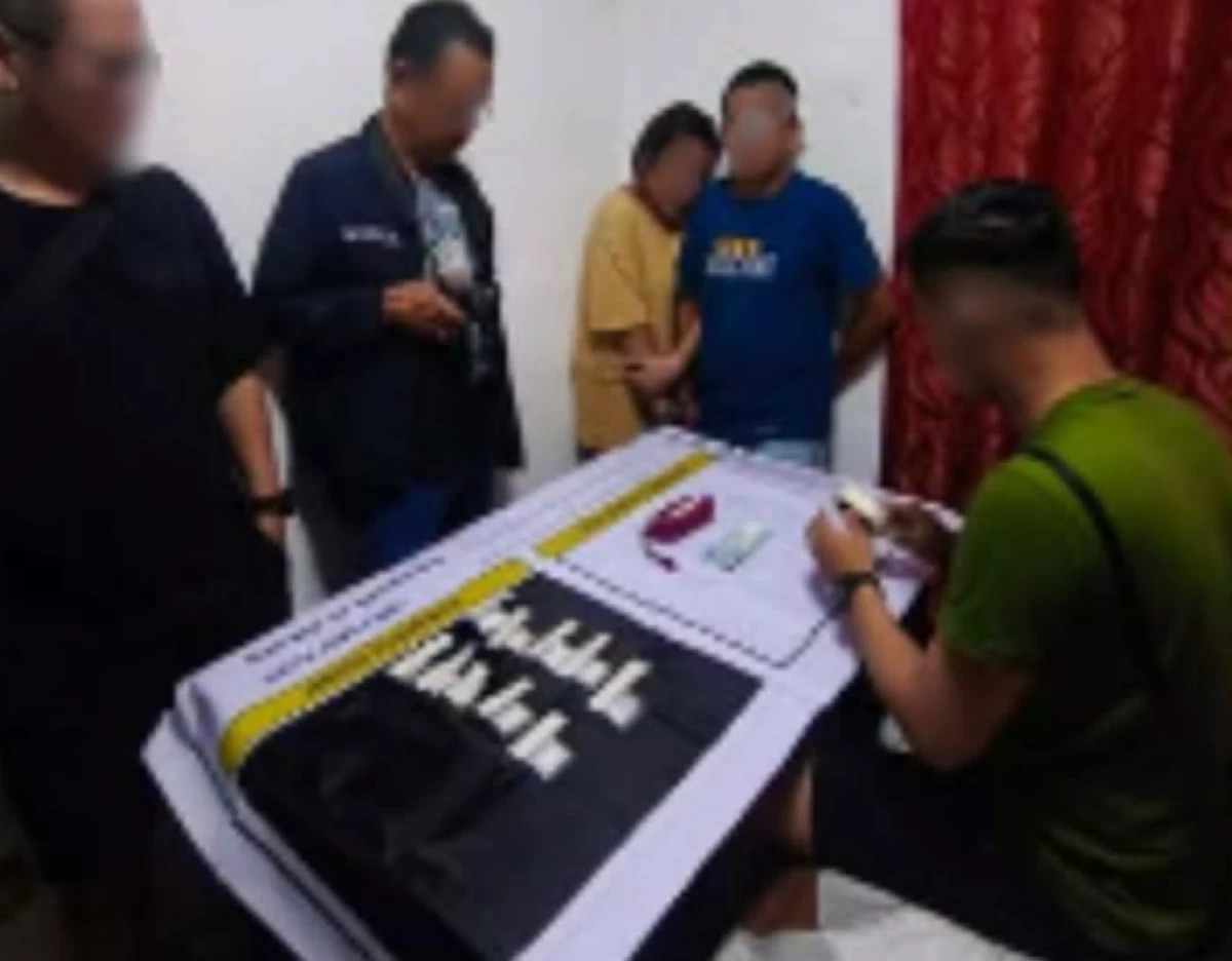 Police arrest two high-value individuals and seized P340,000 worth of suspected shabu in Bacoor City on Aug. 16, 2026 (Photo from Cavite PPO/MANILA BULLETIN)