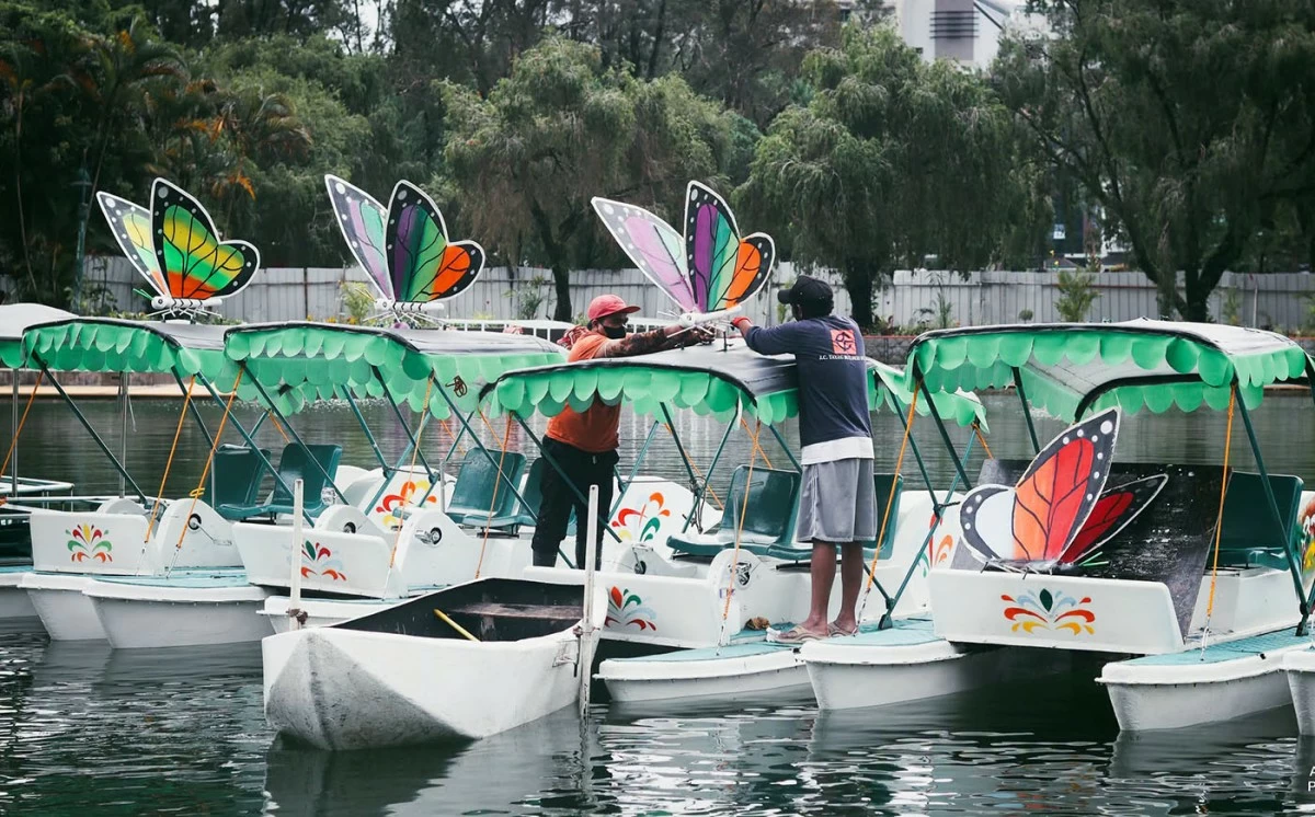 Boat concessionaires have begun renovating their boats in preparation for the reopening of Burnham Lake on September 1. (photo Courtesy Baguio PIO)