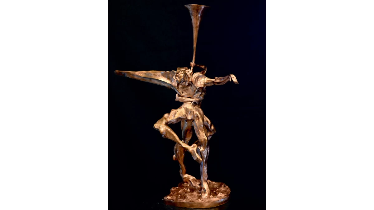 'FLEE,' bronze, 26x15x19 inches, 2026 (Photo: Mateo Cacnio/Instagram)