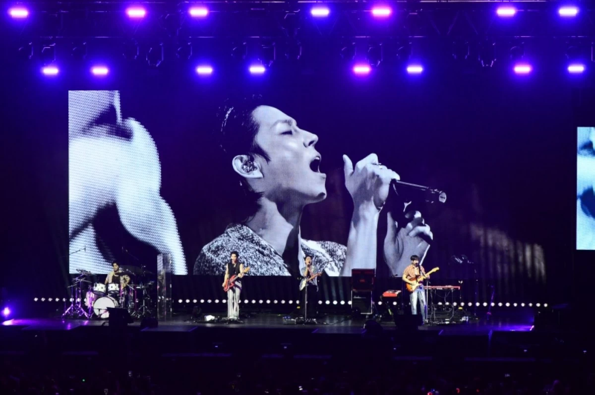 The Rose at their Rosetopia in Manila concert on Aug. 15 at the SM Mall of Asia Arena (Jonathan Hicap) 