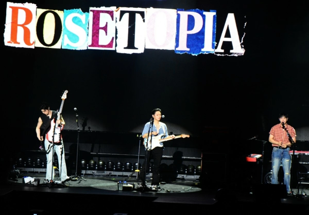 The Rose at their Rosetopia in Manila concert on Aug. 15 at the SM Mall of Asia Arena (Jonathan Hicap) 