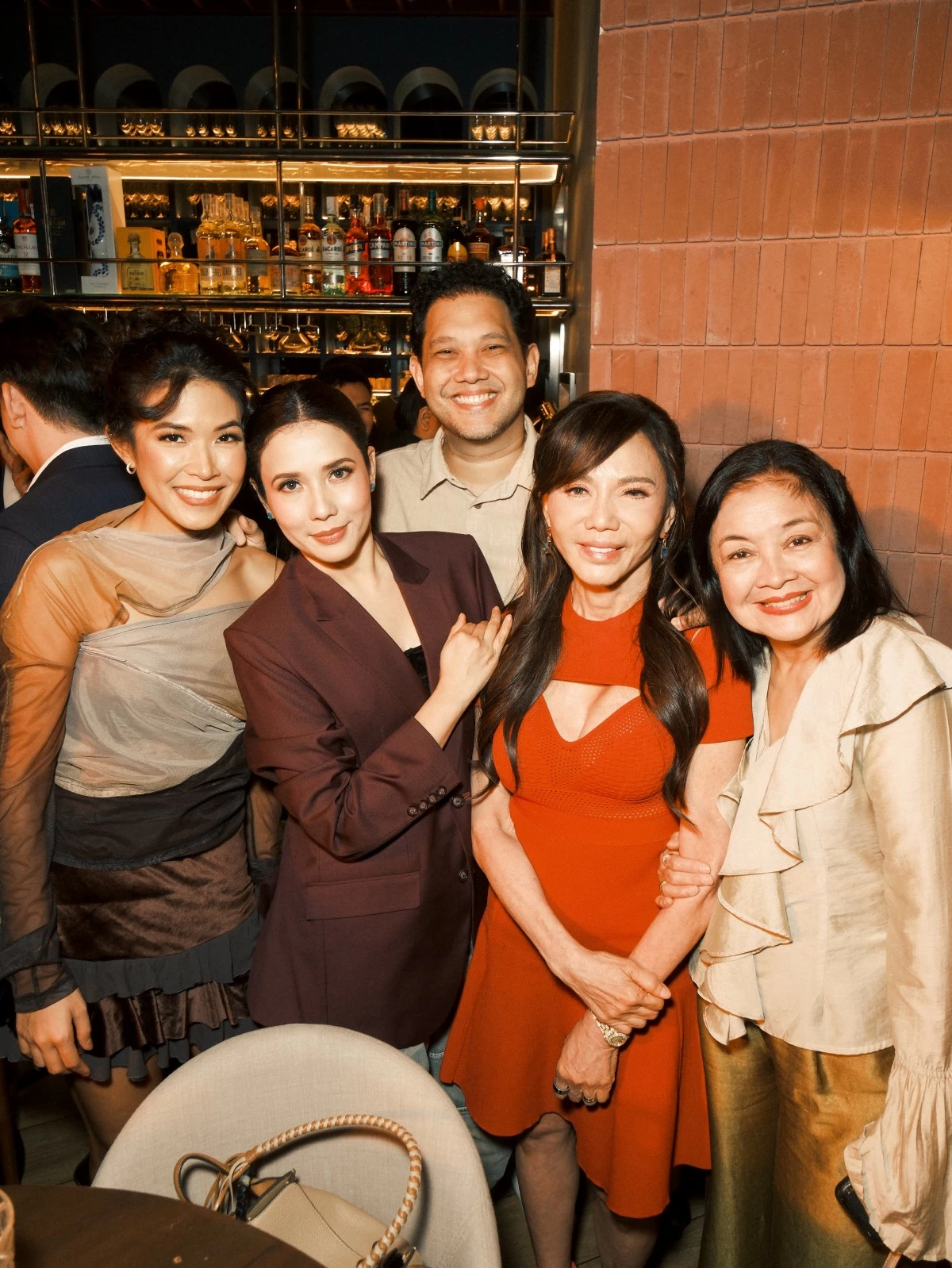 Bianca Henares, Quark Henares, Karylle Yuzon, Dr. Vicki Belo, and Angeli Valenciano
