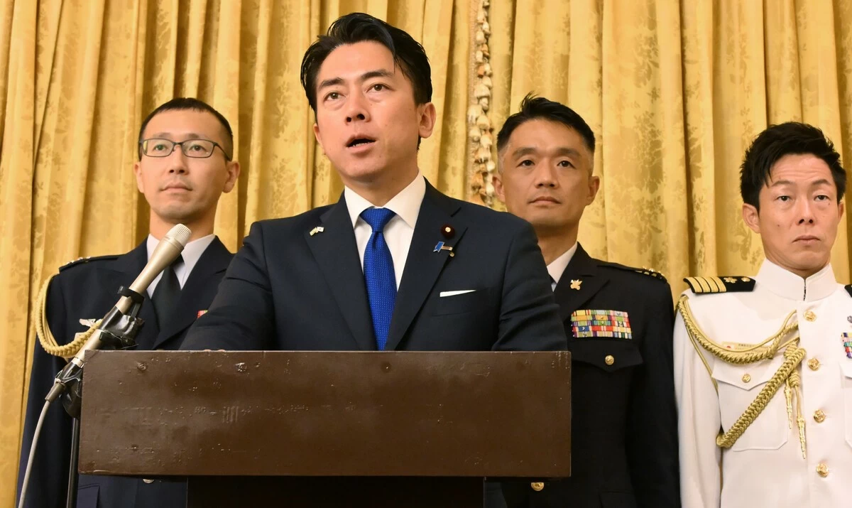 Japanese Defense Minister Shinjiro Koizumi (second from left) speaks to reporters after a meeting with his Indian counterpart in New Delhi on Thursday.