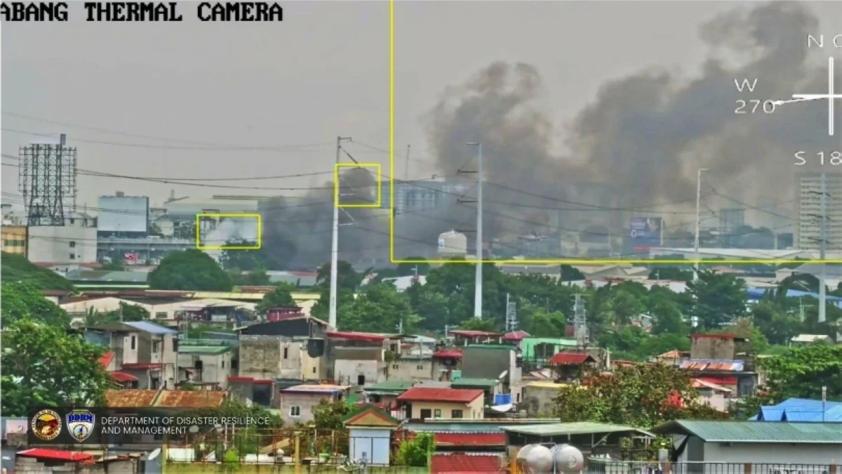 The fire in Bunyi Compound on East Service Road, Barangay Cupang, Muntinlupa on Aug. 22 (Photo from Muntinlupa Department of Disaster Resilience and Management)