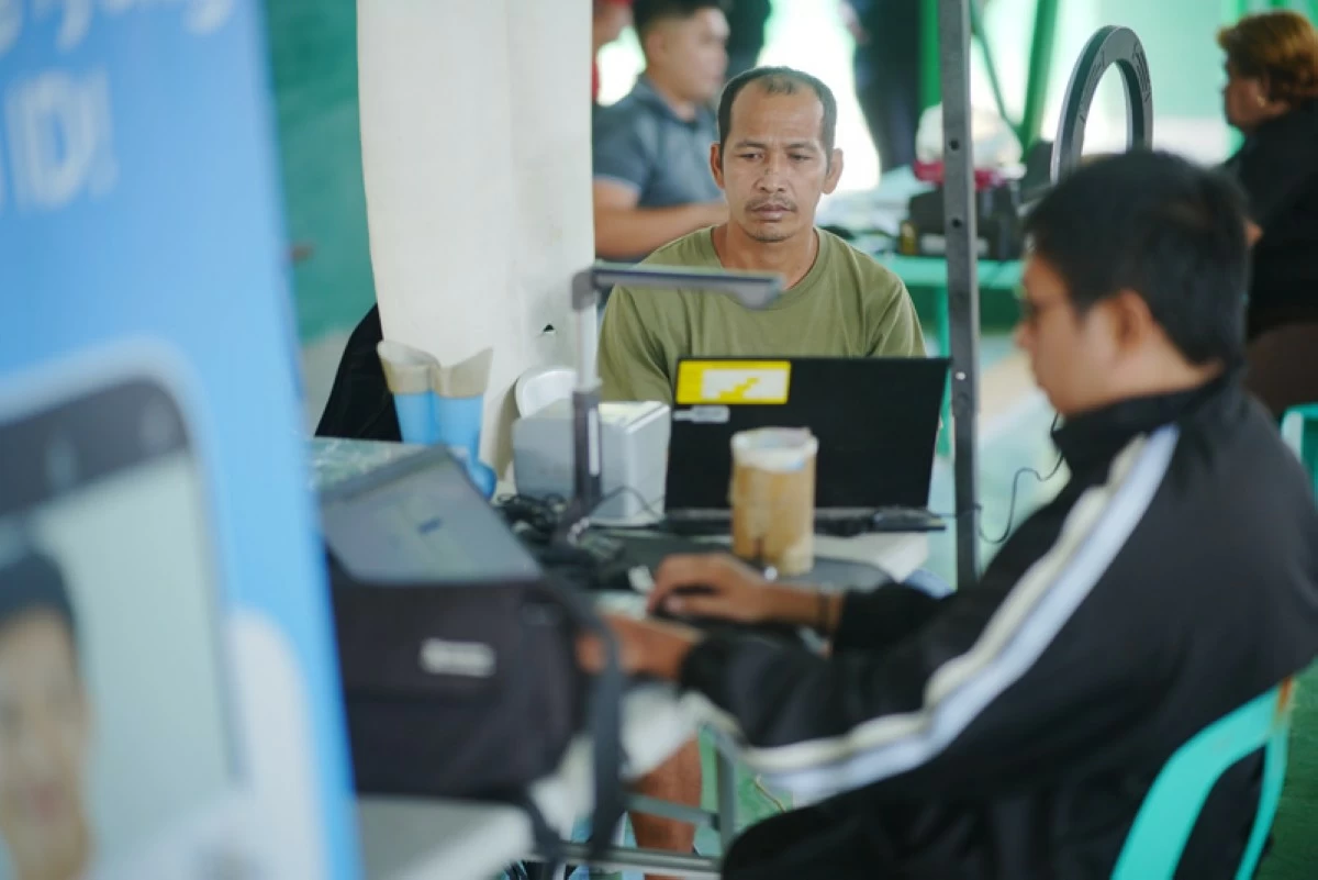 Eldie undergoes National ID registration, opening the door to convenient digital transactions.
