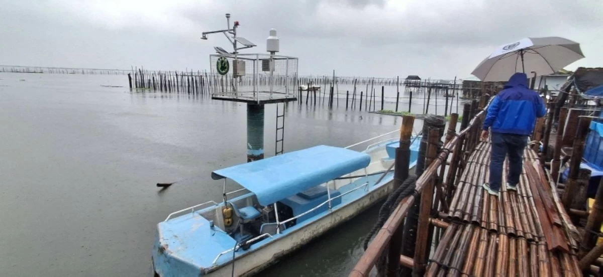 Monitoring of Laguna Lake (Photo from Mayor Biazon’s Facebook account) 

