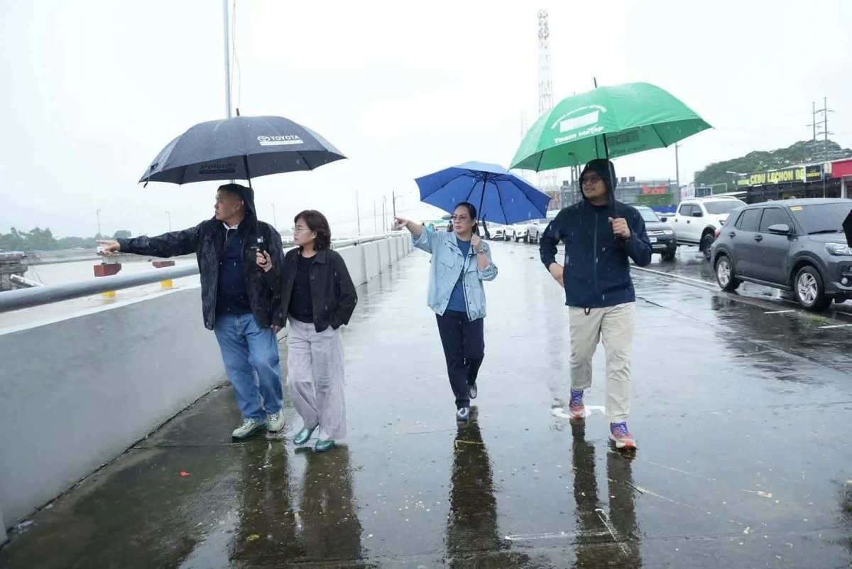 INFRASTRUCTURE AT RISK: Authorities continue to monitor bridges and other critical infrastructure in Tarlac City as heavy rains persist, following the partial collapse of Aquino Bridge and the threat of further flooding and damage.
(Photo courtesy of Tarlac City Government via Liezle Inigo)