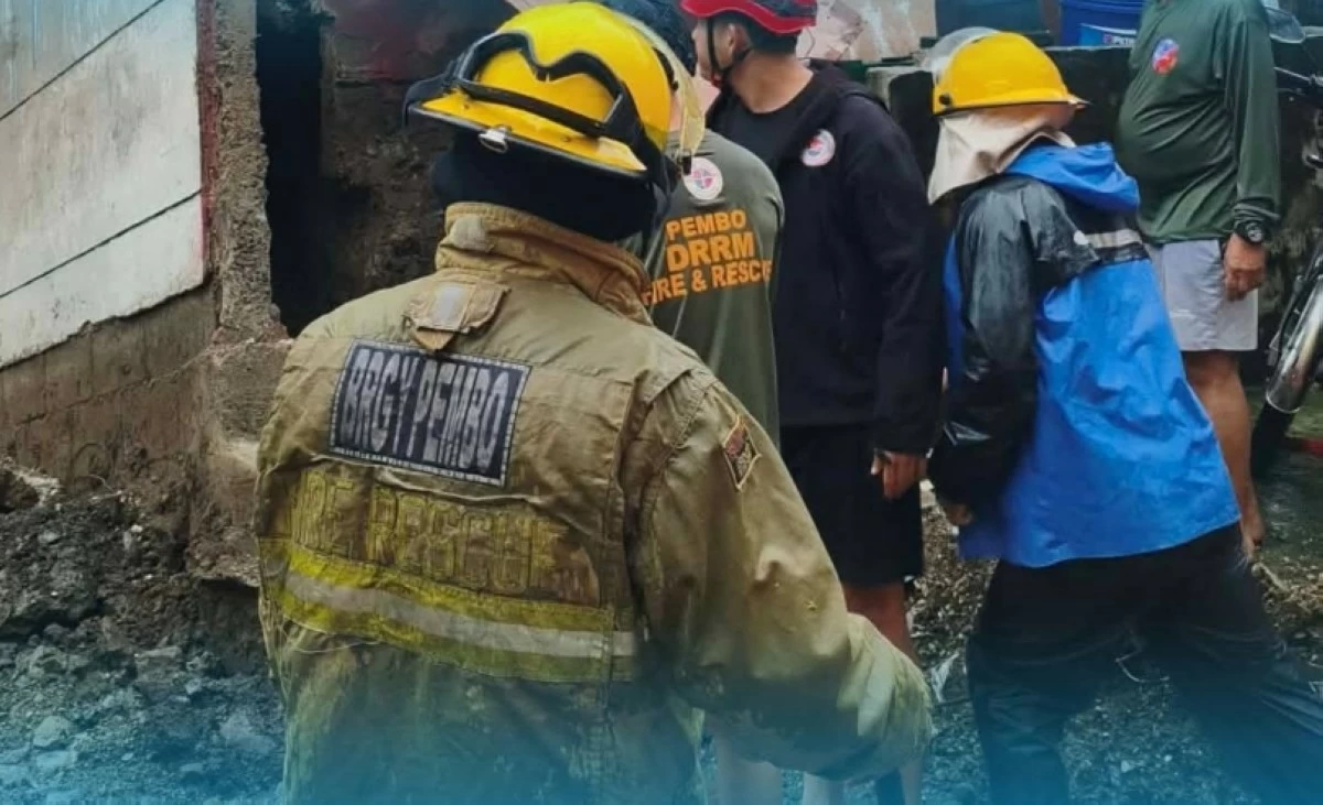 The area in Barangay Pembo, Taguig, where the landslide occurred on Aug. 29 (Photo from Barangay Pembo Disaster Risk Reduction Management Council/Pembo Fire & Rescue on Facebook) 