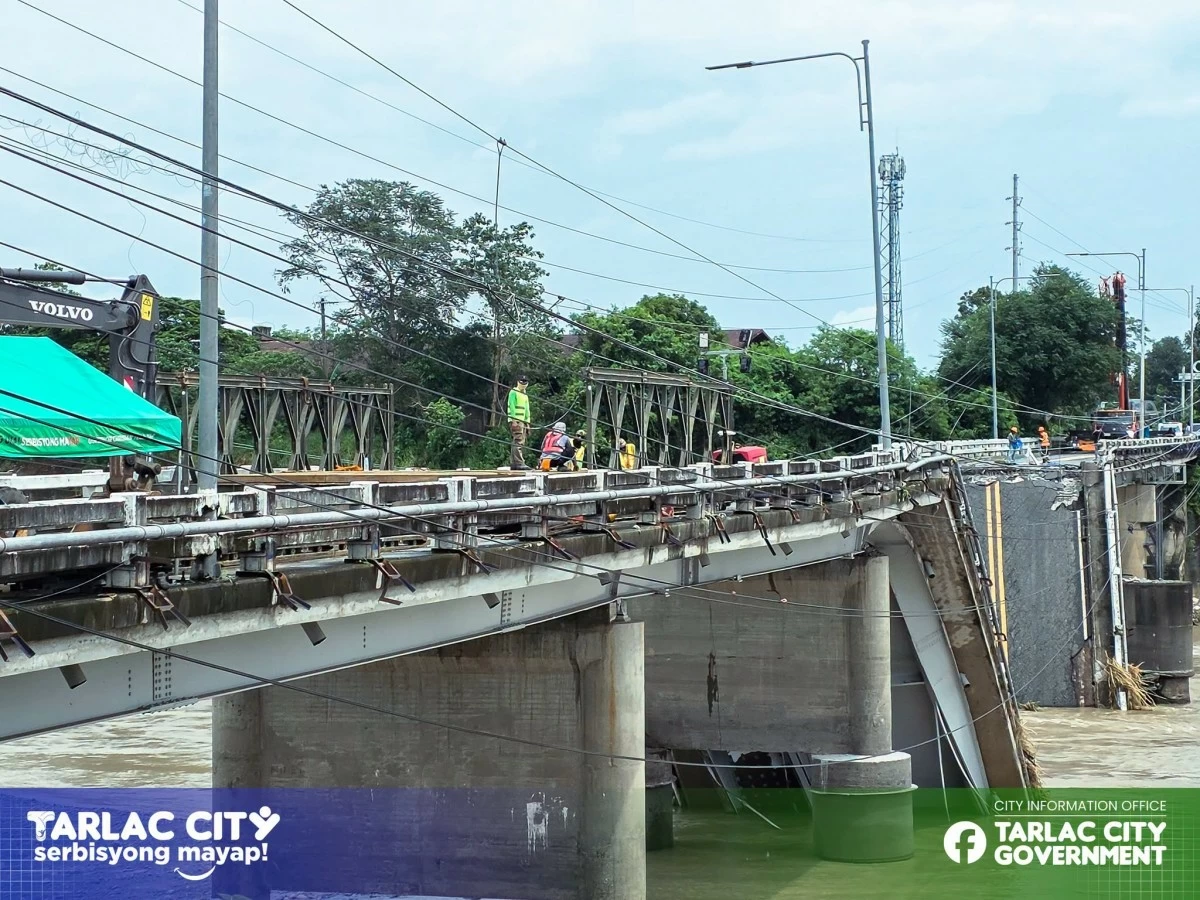 DPWH working to fix collapsed bridge in Tarlac City