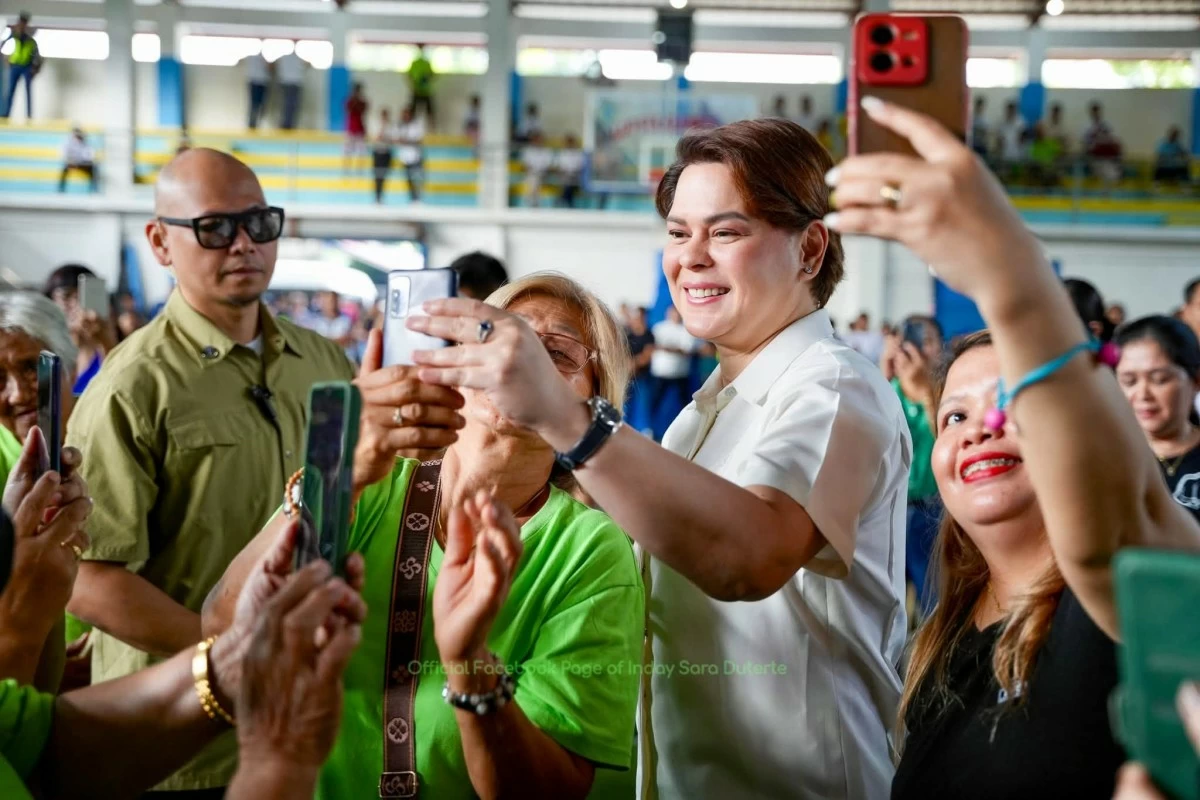 Das Lager von Vizepräsidentin Duterte reicht eine eidesstattliche ...