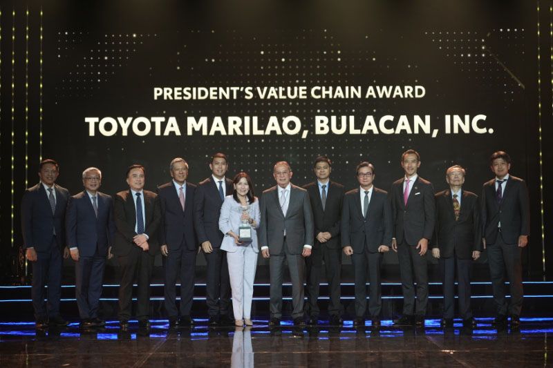 030825ToyotaDealerAwards4.jpg