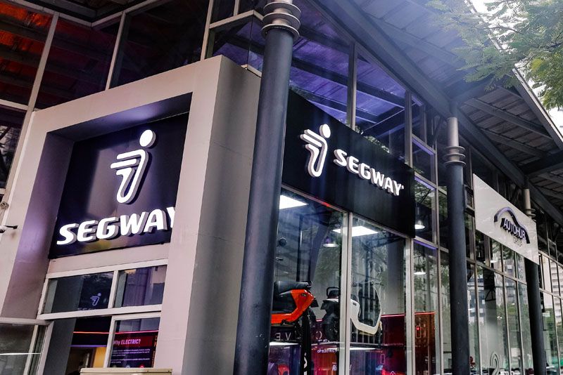082924SegwayEscooters4.jpg