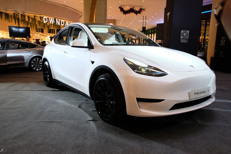 111124Tesla8.jpg