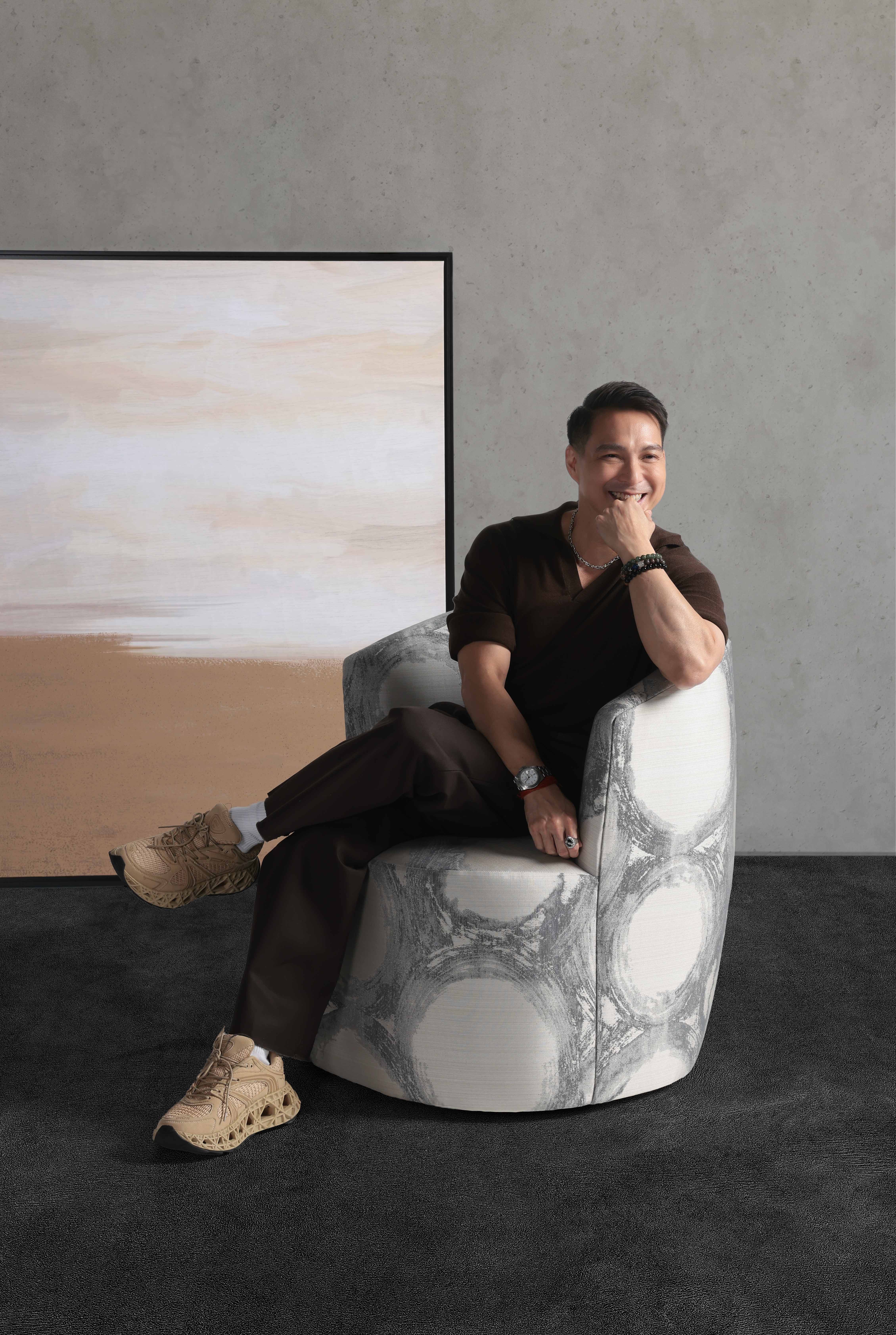 11_River Accent Chair-min.jpg