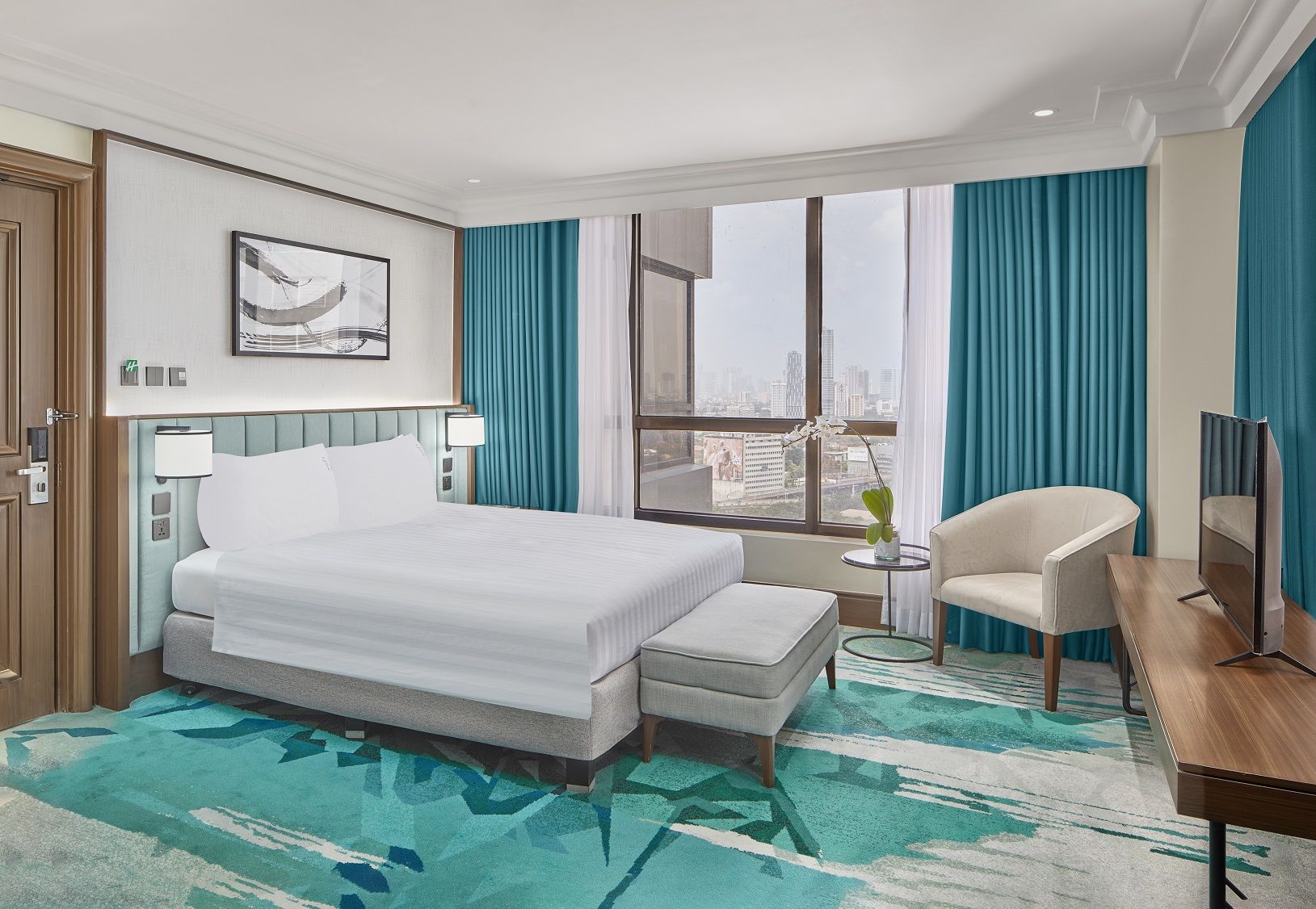 1 KING STANDARD HIGH FLOOR (KNHN).jpg