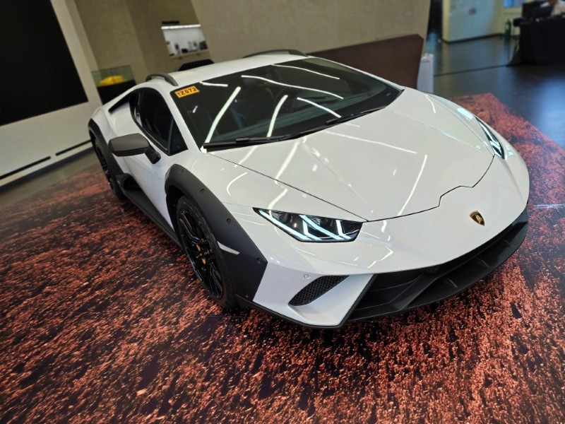 20240424LamborghiniHuracanSterrato3.jpg
