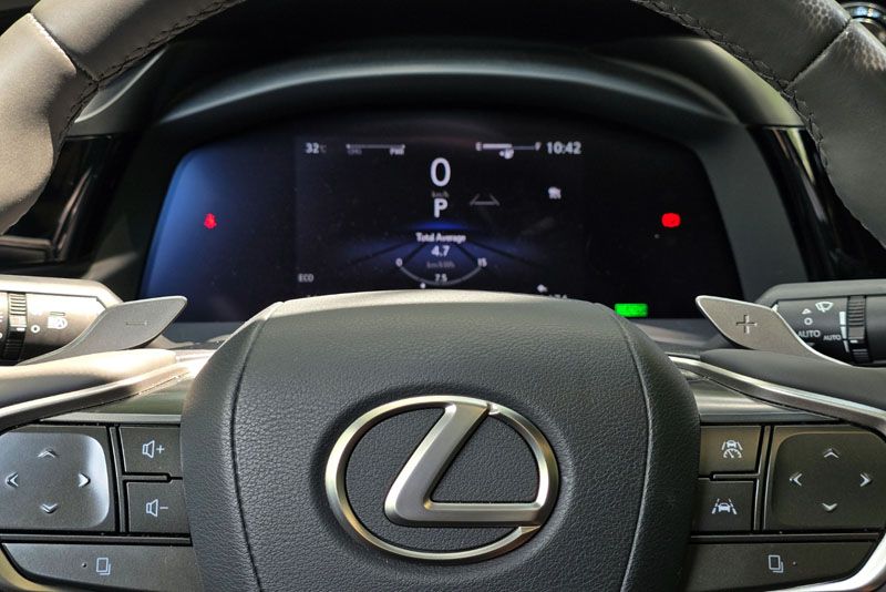 20240724LexusRZ450e6.jpg