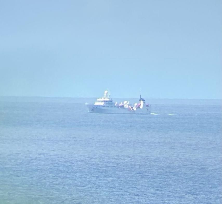 Philippine Navy chinese research vessel lan hai 101.jpg