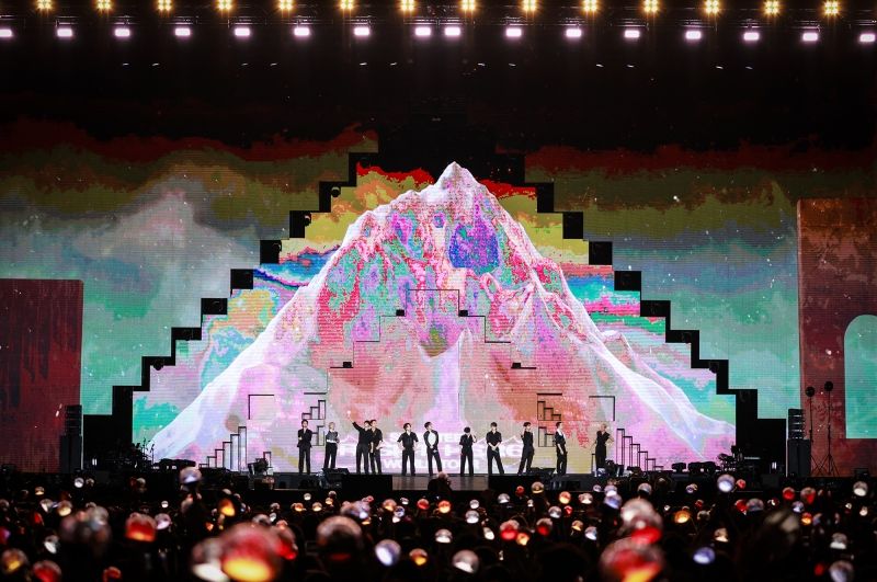 2_RIGHT HERE_BANGKOK_SEVENTEEN.jpg