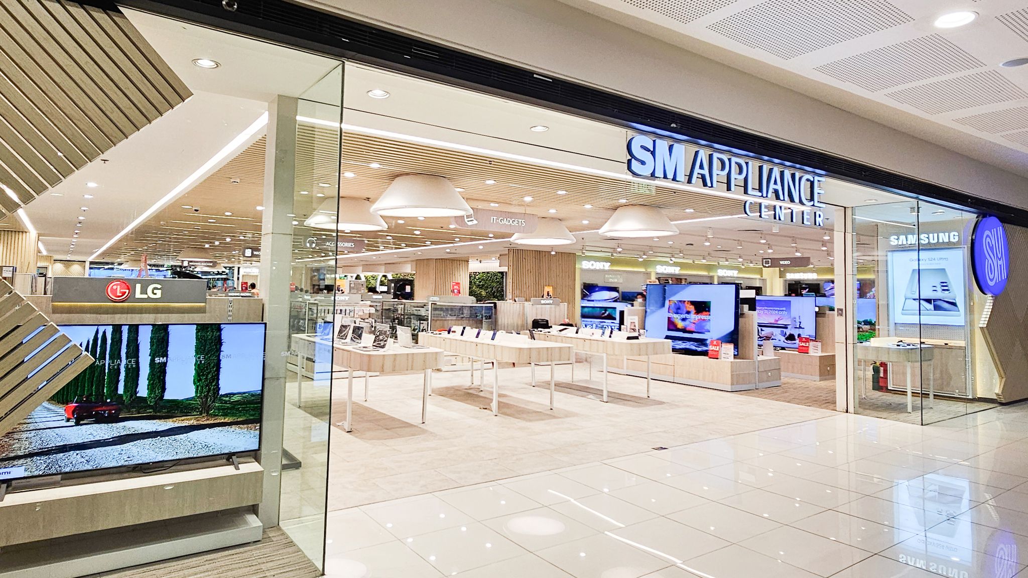 2 SM Appliance Center - Storefront.jpg